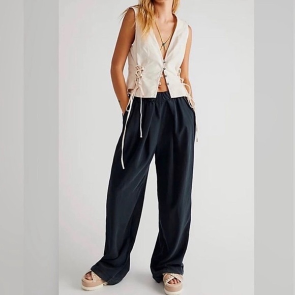 Free People Nothin' To Say Pleated Trousers in Black Size Medium 0965 - Picture 3 of 10